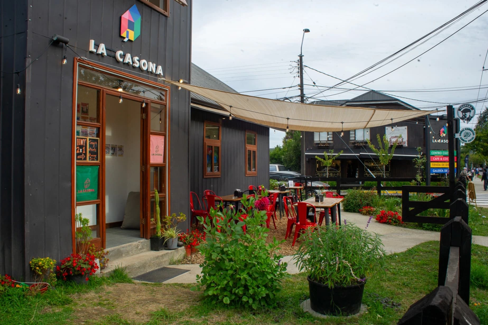 The kitchen of the mansion - imagen 6 de 14