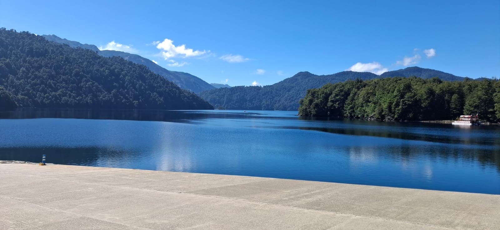 Trans Mark, Transport of passengers and tourists - imagen 1 de 2